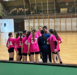 Fordulatos siker �s magabiztos gy�zelem Zalaszentgr�ton az U15-�s l�nyokt�l